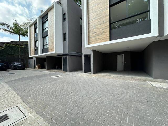 #26SAOPAULO - Casa para Venda em São Paulo - SP